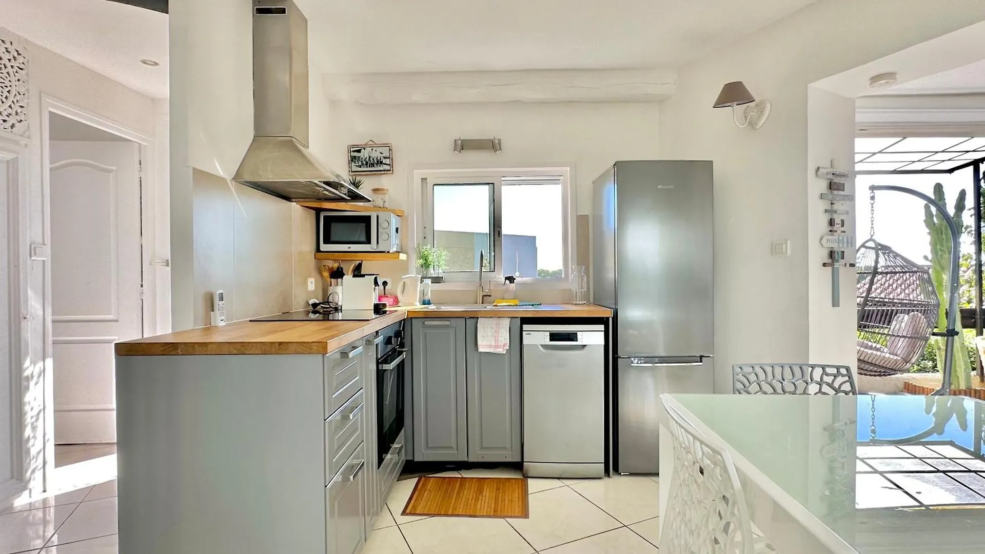 Villa 2 Pieces Vue Mer Plage A Pied Le Lavandou